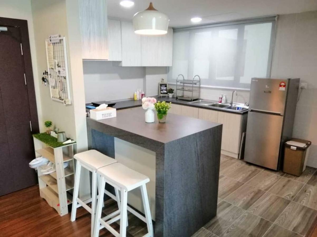 2Br Jazz Suites Vivacity Megamall Kuching Sarawak Exterior foto